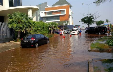 Warga Pantai Mutiara Sudah Terbiasa Banjir Rob