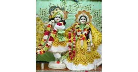 Radha And Krishna Makrana Pure White Marble ISKCON Deities Statue