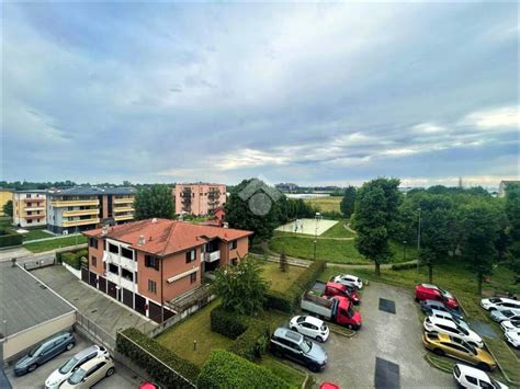 Vendita Appartamento Garbagnate Milanese Trilocale In Via Monviso 115