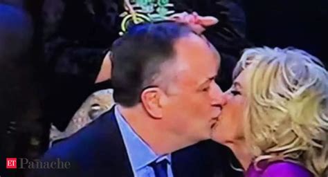 Jill Biden Kiss Pictures Of Jill Biden Kissing VP Kamala Harriss