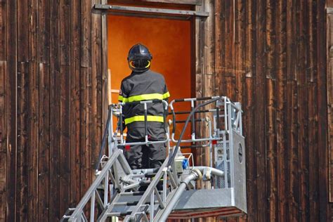 TRAGEDIJA KOD RIJEKE Vatrogasci pronašli tijelo osobe u izgorjelom