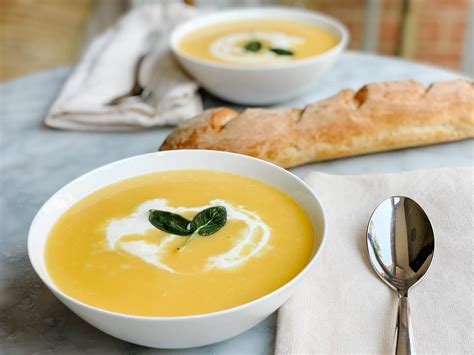 Creamy Butternut Squash Soup With Crispy Sage Le Chef S Wife