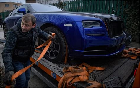 Andrew Tates Luxury Cars Confiscated By Romanian Police