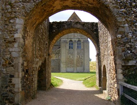 "Castle Rising Castle" by Ian Gedge at PicturesofEngland.com