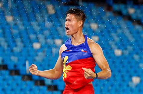 Filipino Pole Vaulter EJ Obiena Nasungkit Ang Ikalawang Sunod Na