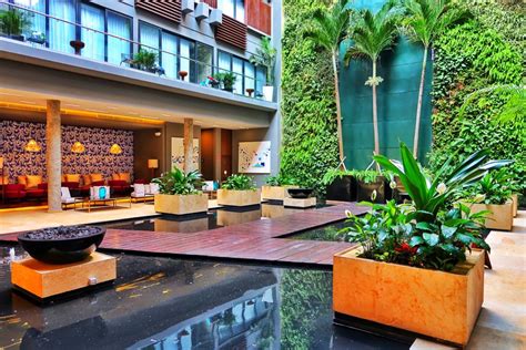 What is a stay at The Fives Downtown Hotel and Residences really like?