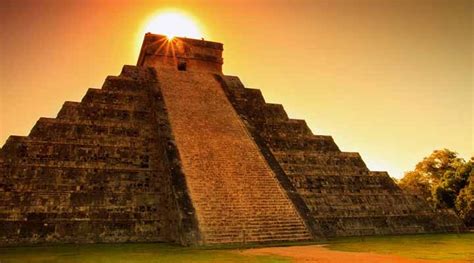 Impressive Pyramid Of Kukulkan At Chichen Itza - MessageToEagle.com