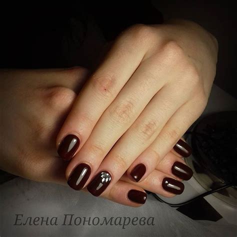 Маникюр бордо