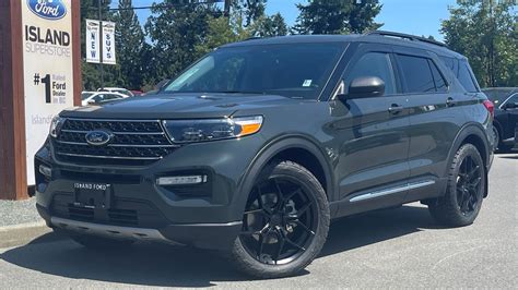 2023 Ford Explorer XLT New Wheels Tires Nitto Recon Grappler A T285