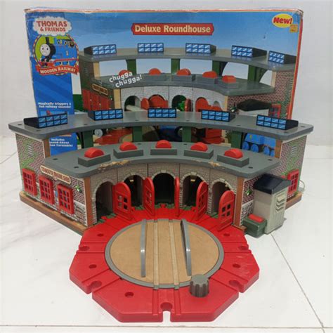 Jual Fisher Price Thomas And Friends Wooden Railway Deluxe Roundhouse