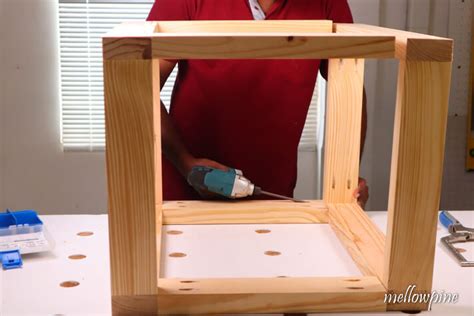 How To Build A Box Frame Out Of 2x4s Easy Diy Mellowpine