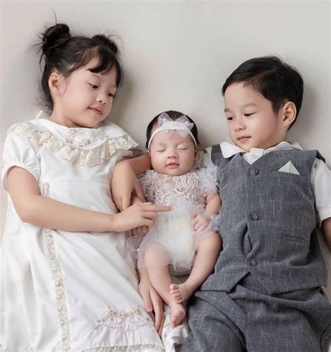 Hot Hoa H U Ng Thu Th O Ch Nh Th C X C Nh N Sinh Con Th Khung Nh Nh C T C C Ph M G Y S T