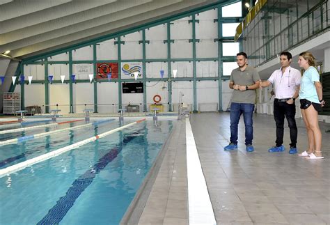 Abre la Piscina José Laguillo con una oferta de cursos de natación