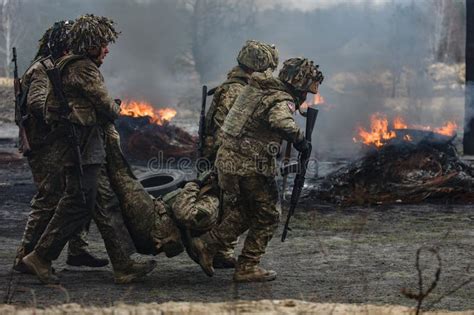 Unit S D Assaut A Roport Es Ukrainiennes Sur Le Terrain D Entra Nement