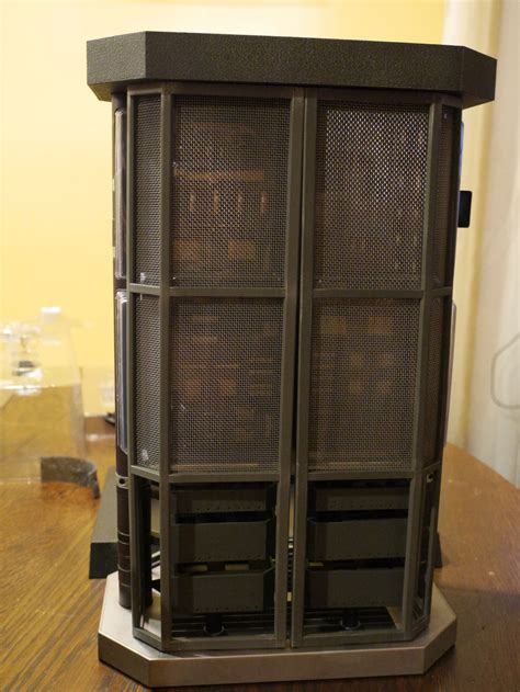 Review Hot Toys Scale Batman Armory With Batman Geektyrant