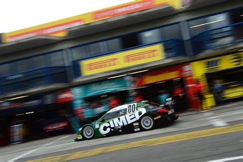 Marcos Gomes vence na abertura da Stock Car Revide Notícias de