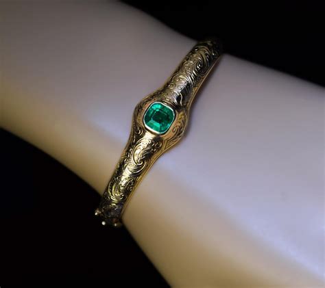 Antique Victorian Emerald Engraved Gold Bangle Bracelet For Sale At