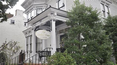 The 1890 Caroline House - Romantic Fredericksburg VA B&B