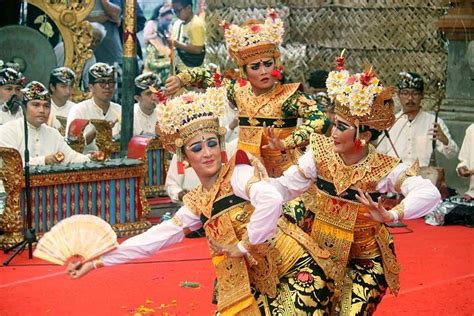 Tari Legong Raja Cina Kisahkan Cinta Sri Jaya Pangus Dan Kang Ching