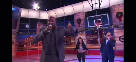 [Streamable] Shaq’s turn in the Inside the NBA cypher. "This ain’t ball ...