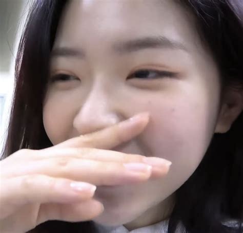 Olivia Hye Loona Son Hyeju Lq Icon Loonaverse From In 2022 Olivia Hye