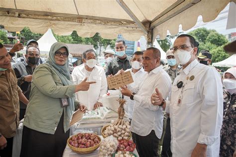 Gelar Pasar Mitra Tani Di Medan Kementan Dekatkan 12 Bahan Pangan