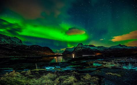 Norway, Lofoten Islands, mountains, winter, night, northern lights ...