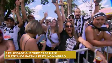 Atleticanos Fazem A Festa No Mineir O Ap S O T Tulo Minas Gerais R