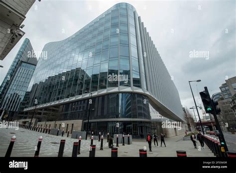 Goldman sachs london office hi-res stock photography and images - Alamy