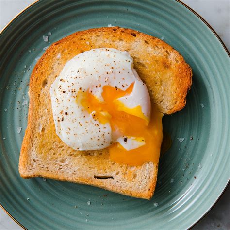 The Secret To Poaching ~perfect~ Eggs Every Single Time Recipe Poached Eggs Delish