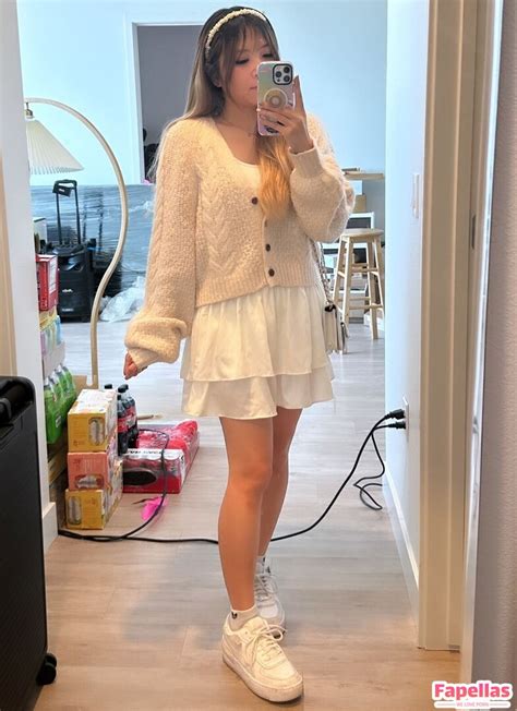 Yvonnie Aka Yvonne Aka Yvonnieng Nude Leaks OnlyFans Fapellas