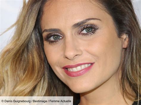 Clara Morgane toujours plus sexy en bikini très décolleté Oh la la