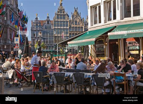 Café in der Nähe von Grote Markt Antwerpen Belgien Stockfotografie Alamy