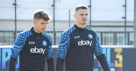 Gallery Il Napoli Si Allena Gli Azzurri Pronti Alla Sfida Col Genoa