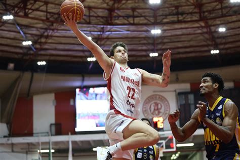 Paulistano Vence Mogi E Se Recupera No Campeonato Paulista De Basquete