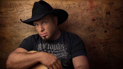 Garth Brooks Will Open Bass Pro’s Thunder Ridge Nature Arena