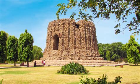 Alai Minar Delhi - Ticket Price, Timings, History, Location - YoMetro