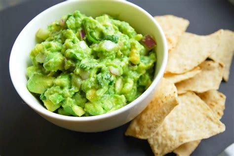 Easy Homemade Guacamole