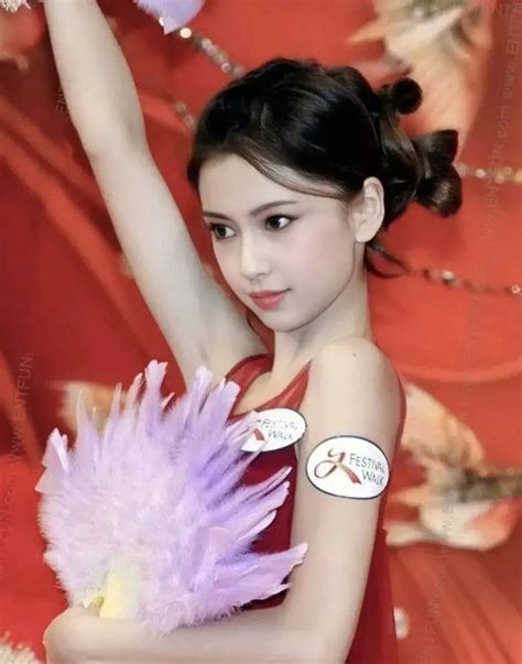 嫩模时期的Angelababy 只能说10年前的baby混血感真的太强了 Angelababy 新浪新闻