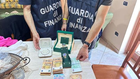 Ristoranti Blitz Della Finanza A Bologna In Carcere Un Imprenditore