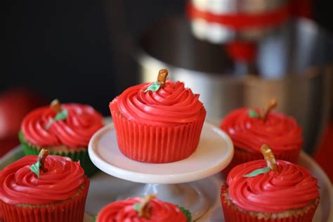 Apple Cupcakes For Fall Gemmas Bigger Bolder Baking