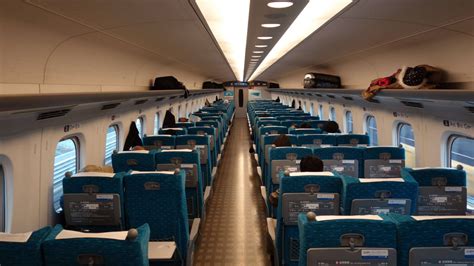 What to do with Your Luggage on a Japanese Train - JAPAN and more