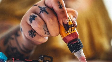 Como Funcionam As Tatuagens Tempor Rias Tattoofine