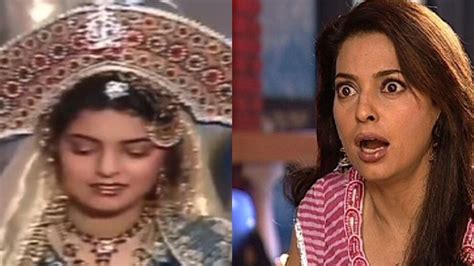 Juhi Chawla Forgot Her Dialogue The She Did This To Remember Video Gone Viral शॉट के बीच में