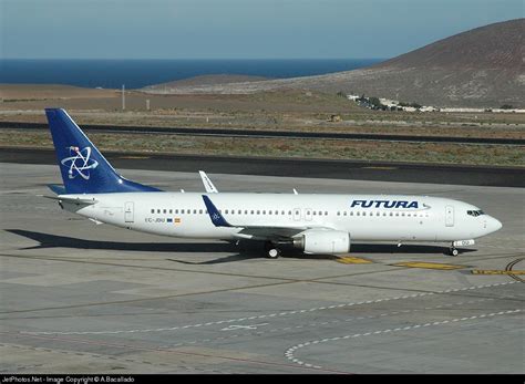 EC JDU Boeing 737 86N Futura International Airways A Bacallado