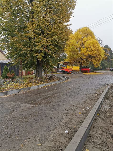 Trwają prace przy modernizacji drogi w Szczepicach W następnym etapie