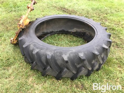 John Deere Wheel Center And 15 5 38 Tire Bigiron Auctions