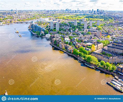 Aerial View Of Thames In Fullham In The Morning London Uk Stock Image