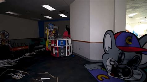 Abandoned Chuck E Cheese R Liminalspace