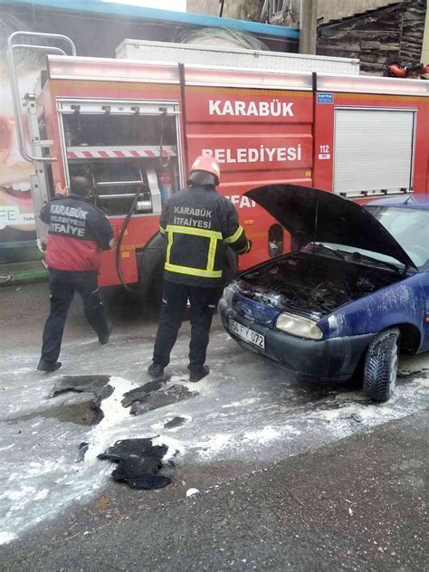 Motoru Alev Alan Otomobilde Maddi Hasar Olu Tu Karab K Haberleri